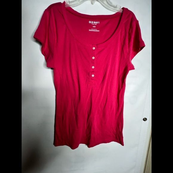 Old Navy Red Tee-Shirt - Picture 1 of 6